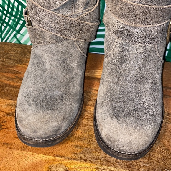 Felmini Distressed Brown Suede Leather Tanker Strap Ankle Boots Women’s 39/8.5-9 - Picture 3 of 10